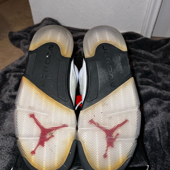 Air Jordan 5 Retro “Fire Red” - Picture 3 of 4